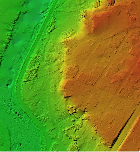 Modelo digital de elevación del predio: cada color es una cota, y el relieve se lee en la trama